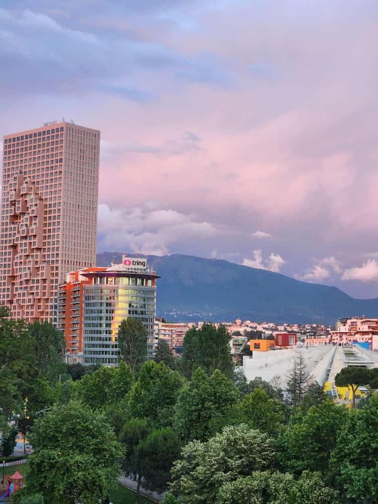 Tirana City Center Penthouse Oasis Buitenkant foto