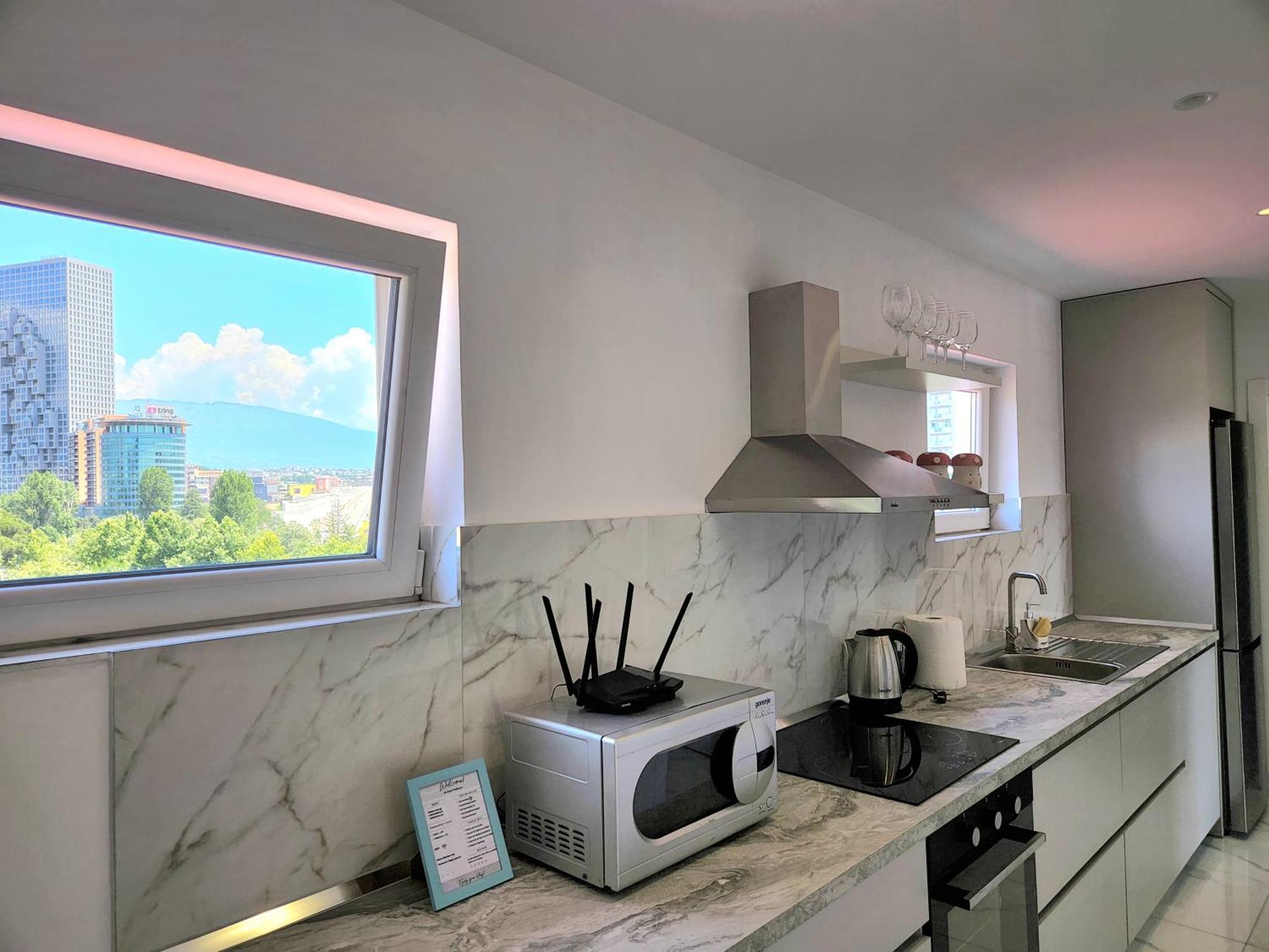 Tirana City Center Penthouse Oasis Buitenkant foto