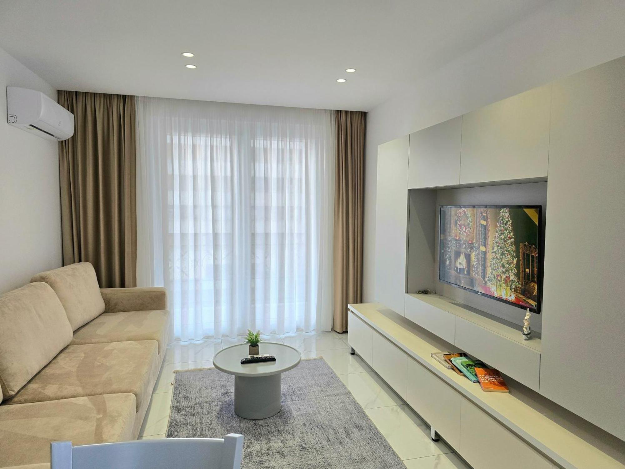 Tirana City Center Penthouse Oasis Buitenkant foto